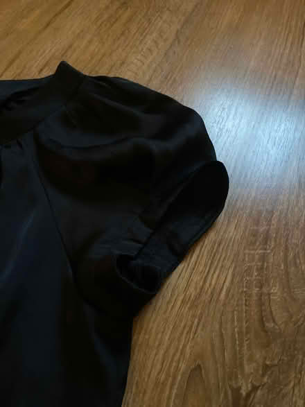 Photo of free Ladies black top (Surrey quays) #2