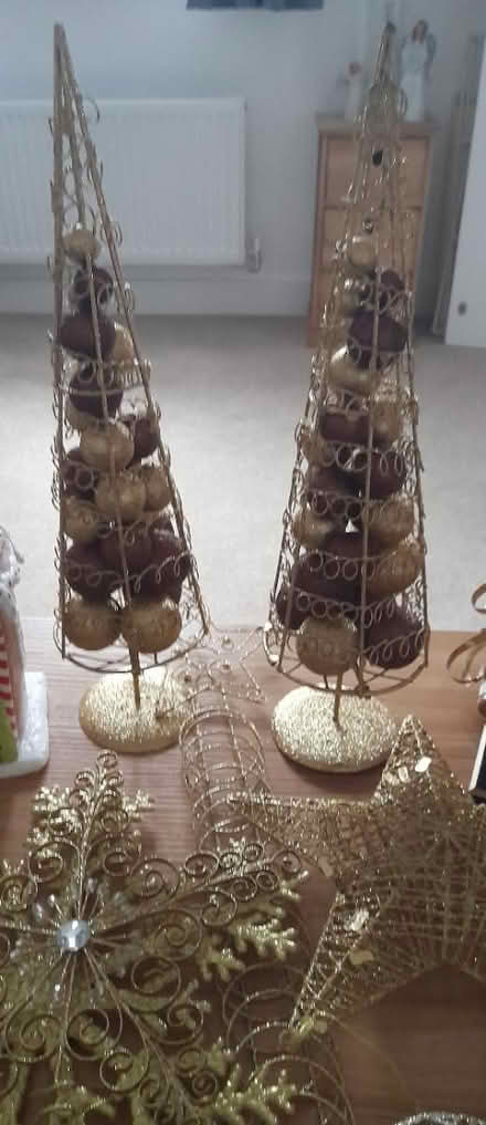 Photo of free Christmas decorations (Holmewood S42) #2