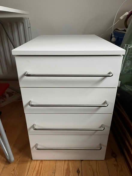 Photo of free Ikea kitchen unit WR5 (Red Hill WR5) #1