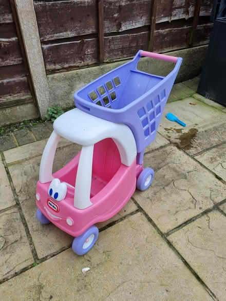 Photo of free Little tikes shopping trolly (M23) #1