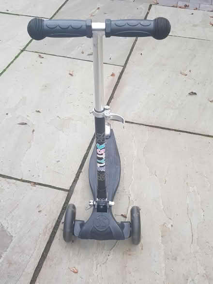 Photo of free Childrens scooter (Bedford MK41) #2