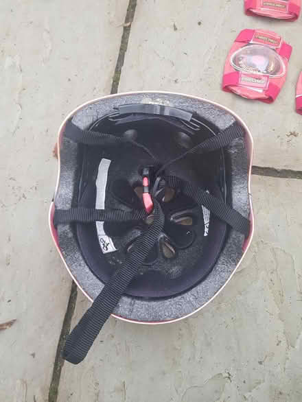 Photo of free Children's helmet with accessories (Bedford MK41) #3