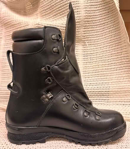 Photo of free Boots, Combat, High - Size 8 - NEW / NEVER WORN (Radbrook Green SY3) #3