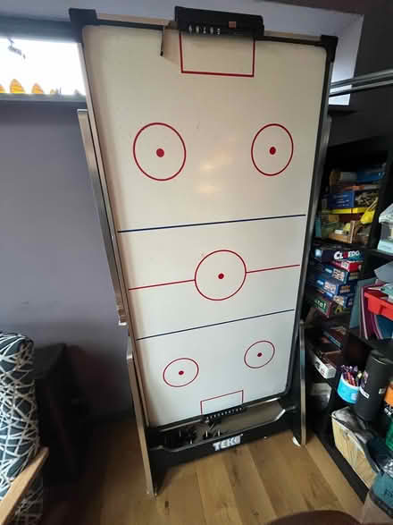 Photo of free Pool and air hockey table (OX4 near Donnington Bridge) #1