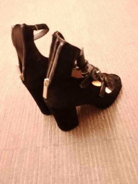 Photo of free Peep toes shoes SIZE 6 (New Cross SE14) #1