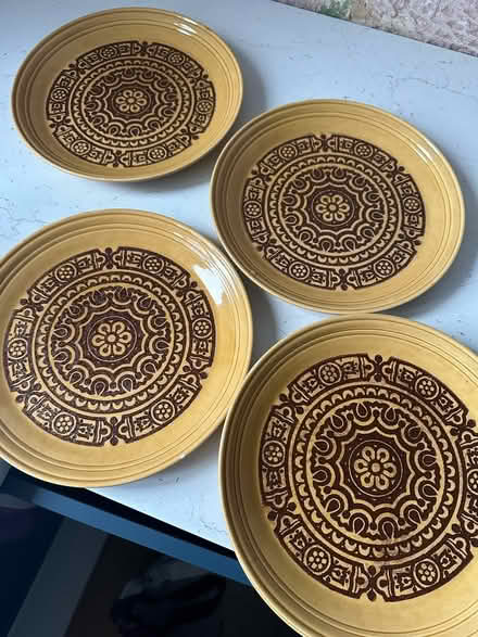 Photo of free 6x Vintage plates (Ninelms SW8) #1