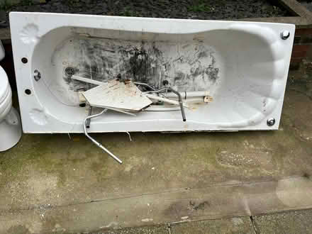 Photo of free Jacuzzi bath - going to tip (Radcliffe M26) #1