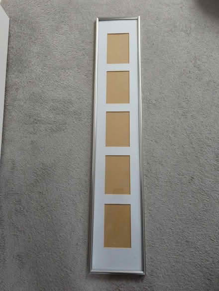 Photo of free Silver photo frame (Kenpshott RG22) #1