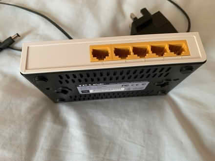 Photo of free TP-Link 5 port 10/100 Mbps Switch (Palmer Park RG1) #2