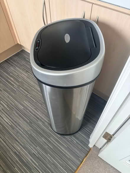 Photo of free Sensor bin. Fully working. Good condition. (Spalding PE11) #1