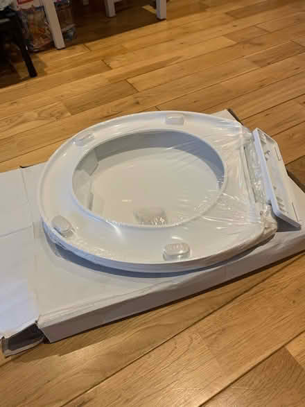 Photo of free New loo seat (Cholsey OX10) #1