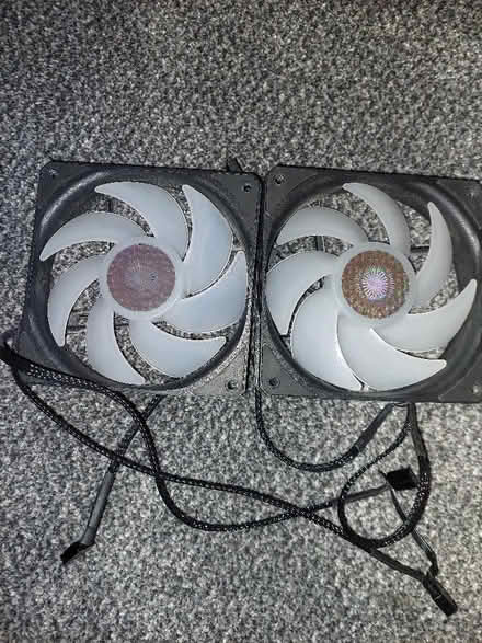 Photo of free X2 Coolermaster sickleflow PWM 4pin 120mm fans RGB (Broomhall S3) #2