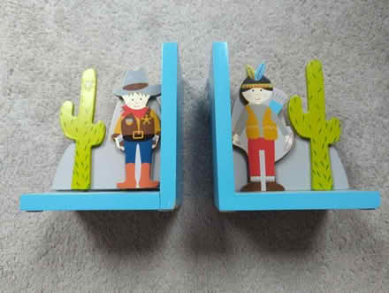 Photo of free Children's wooden book ends (Kenpshott RG22) #1