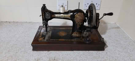 Photo of free Vintage Jones hand-crank sewing machine in bentwood case (Sunbury-on-Thames KT12) #2