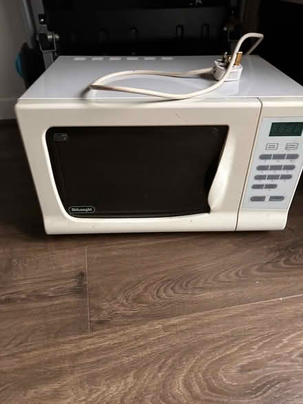 Photo of free Microwave (Didcot OX11) #1