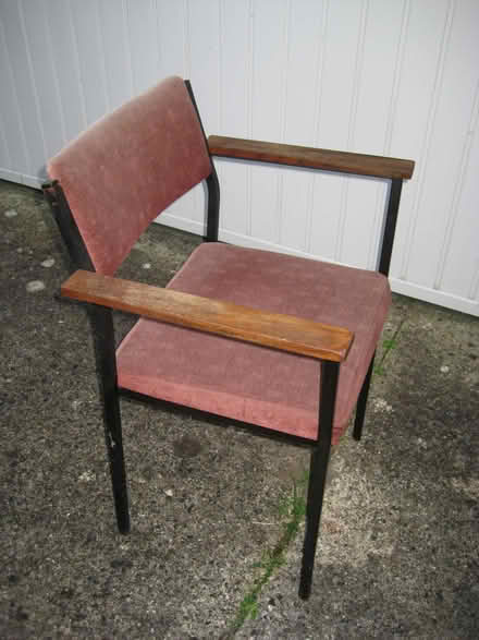 Photo of free Tubular steel framed chair. (Aldwick PO21) #3