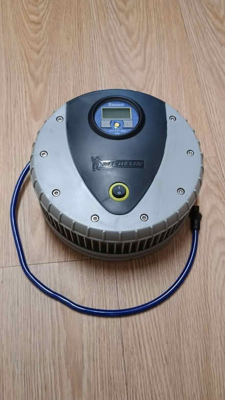 Photo of free Car/bike tyre inflator (Marishes YO17) #1