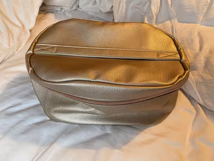 Photo of free Vanity case (Greystoke CA11) #2