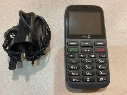 Photo of free Doro 1370 and charger (Havant PO9) #1