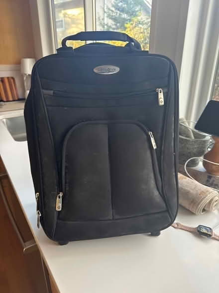 Photo of free Samsonite carryon w/ laptop space (North Reston) #2