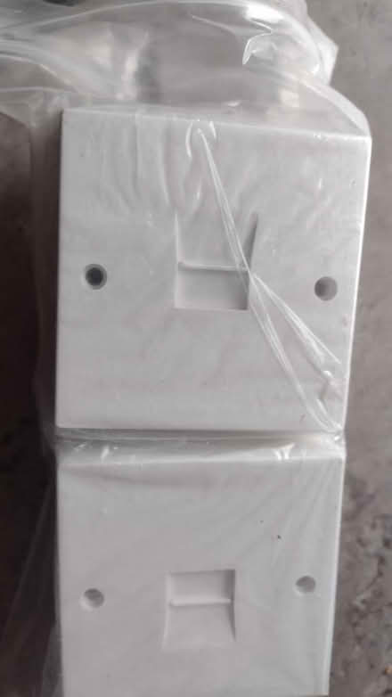 Photo of free phone outlet boxes (Fovant. SP3) #2
