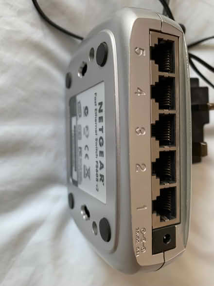 Photo of free Netgear 5 port 10/100 Mbps Switch (Palmer Park RG1) #3
