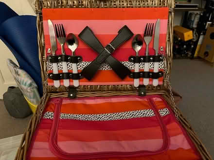 Photo of free Romantic picnic basket (Bermondsey SE16) #3