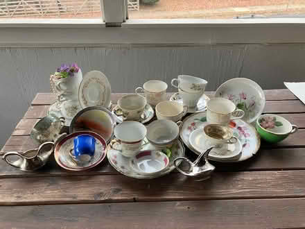 Photo of free Vintage China - Cups & Saucers (Wynnewood) #1