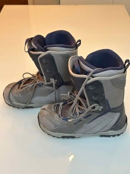 Photo of free Snowboarding boots (UK size 8.5) (SW2) #3