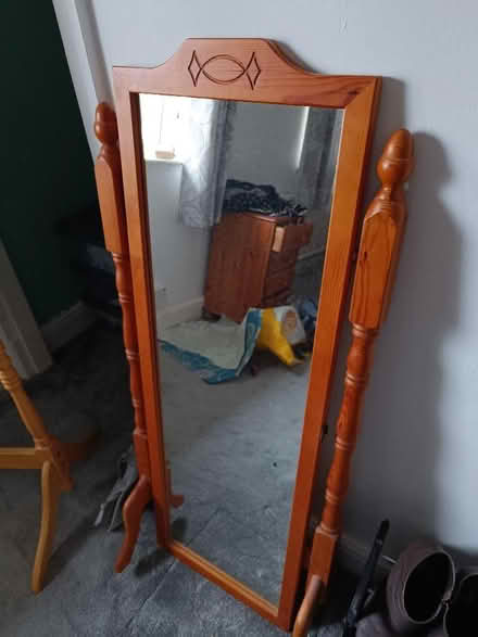 Photo of free Large mirror with stand (New Ferry CH62) #1