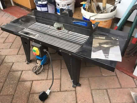 Photo of free Router and table (Wokingham RG40) #2