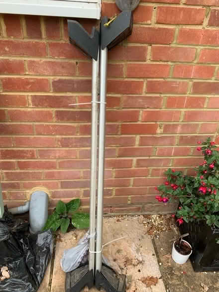 Photo of free Roof bars - to fit a Ford SMax (Pirbright GU24) #2