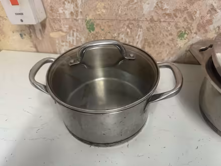 Photo of free 2x medium cooking pots (Ninelms SW8) #3