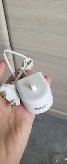 Photo of free charger for Phillips toothbrush (IP4) #1