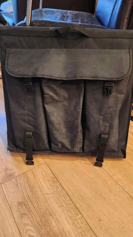 Photo of free Light box and accessories (SW16) #1