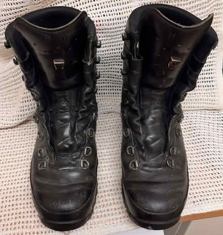 Photo of free Boots, Combat, High - Lowa Combat Boot GTX Size 8 (USED) (Radbrook Green SY3) #3