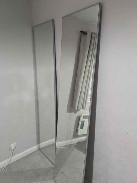 Photo of free Mirrors (UB81XU) #1