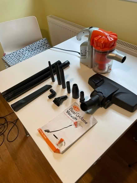 Photo of free Que st vacuum cleaner (Danbury) #2
