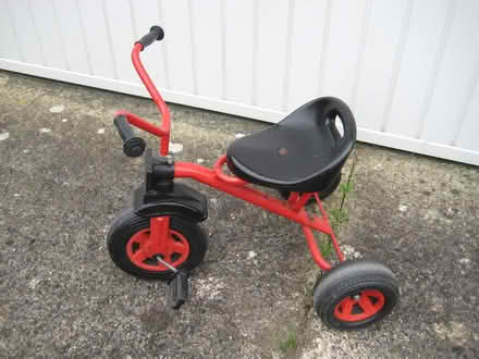 Photo of free Child's tricycle. (Aldwick PO21) #4