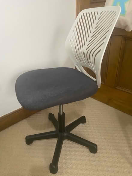Photo of free Desk / Office Chair (Kendal LA9) #1