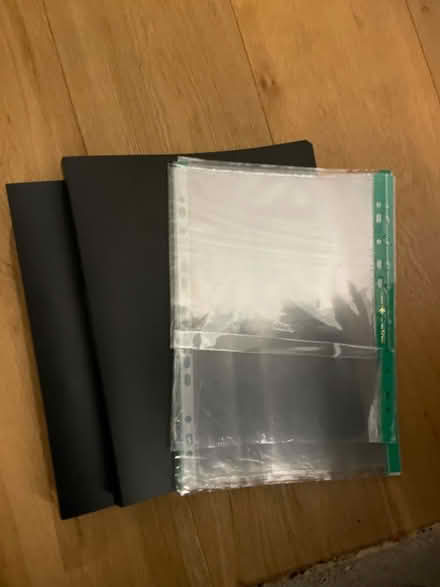 Photo of free Binders and sleeves (Se288 8fx) #2