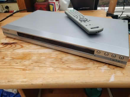 Photo of free Sony DVD player (Fleet GU52) #1