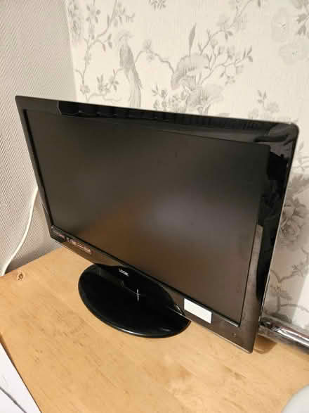 Photo of free 22" tv (Kingswood BS15) #1