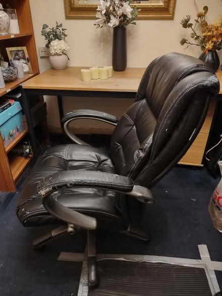 Photo of free Leather look office chair (Chaulden HP1) #4