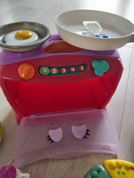 Photo of free Kids kitchen set (Cranfield MK43) #3