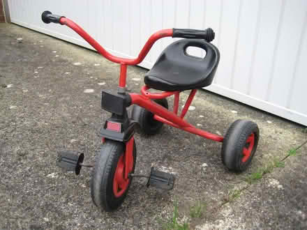 Photo of free Child's tricycle. (Aldwick PO21) #1
