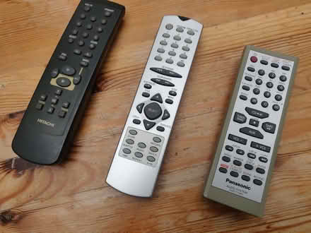 Photo of free 3 remotes (Fleet GU52) #1