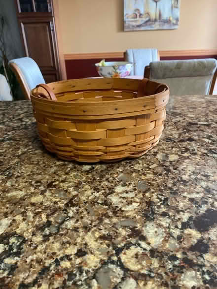 Photo of free Longaberger basket (Lindenhurst south of Hoffman) #1