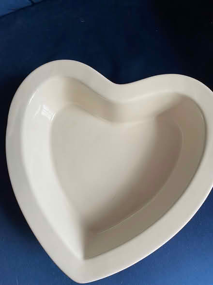 Photo of free Pink heart-shaped ceramic dish (Odd Down) #2