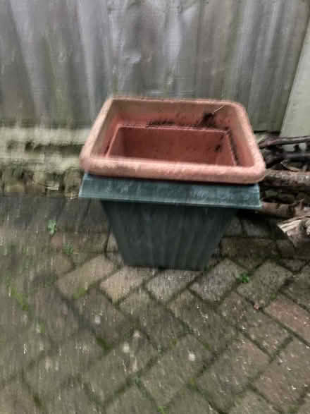 Photo of free Garden pots plastic (Howhlill Quarries HG2) #1